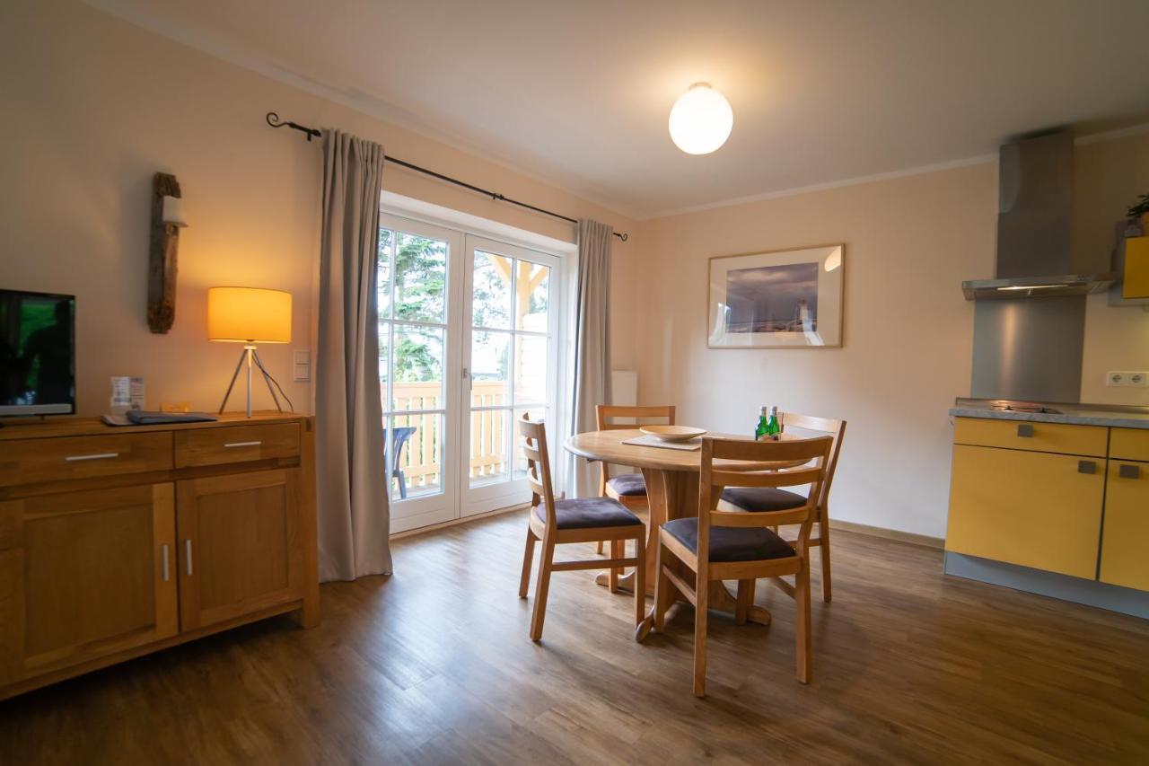 Haus Stoertebeker Appartements - Hotel Garni, Seebad ルブミン エクステリア 写真